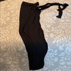 Side tie skirt with open slit